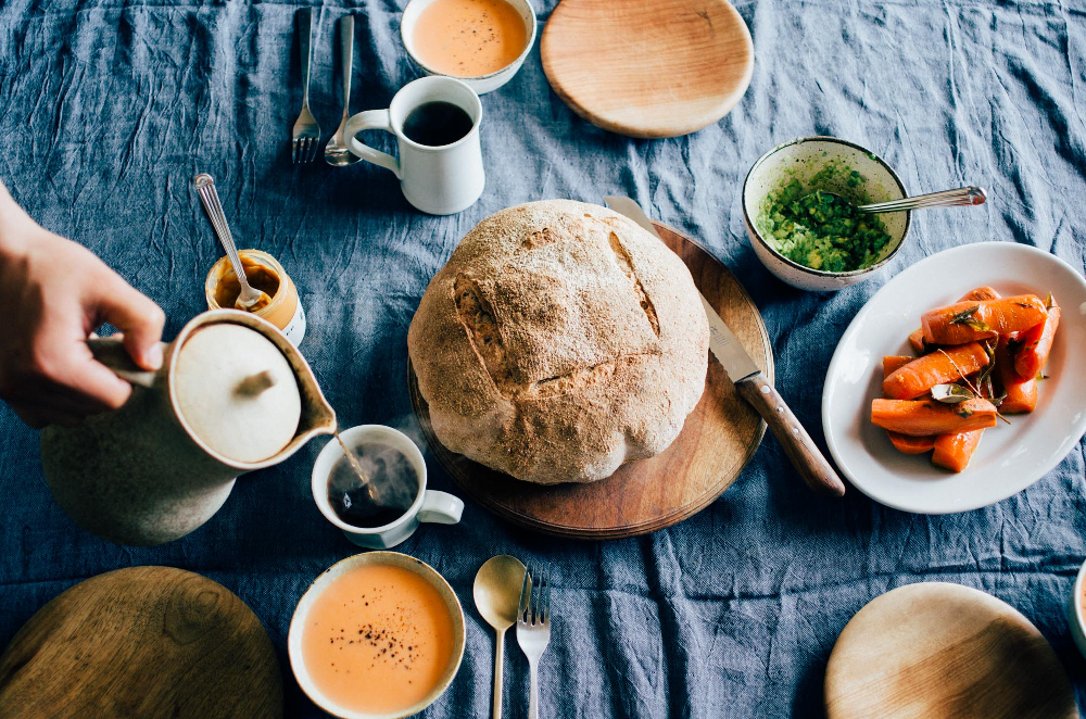 わざわざ」足を運びたくなるパンと日用品のお店。心からよいと思える食