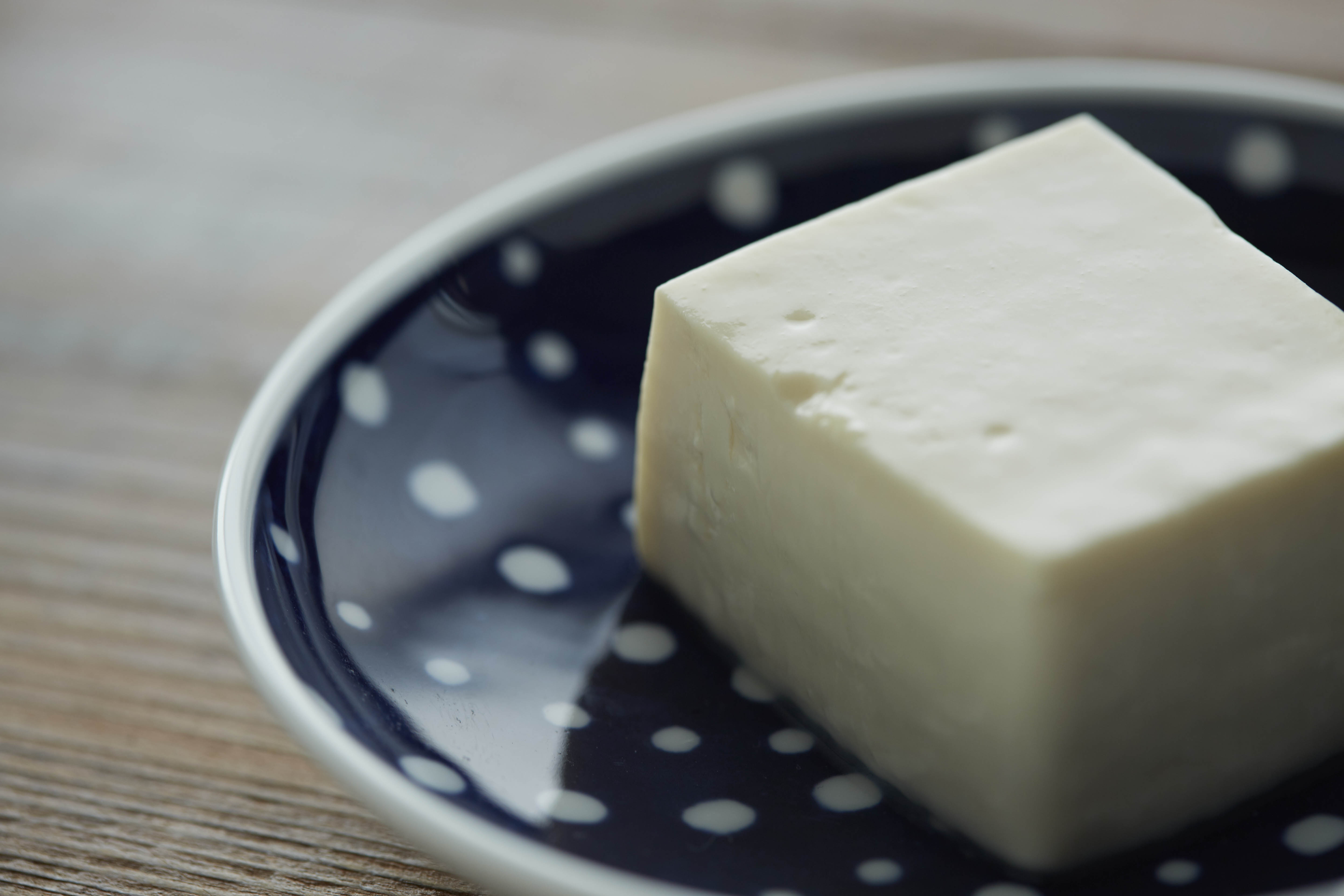 厳選された大豆の個性豊かな味わいを楽しめる。昔ながらの製法で造られ