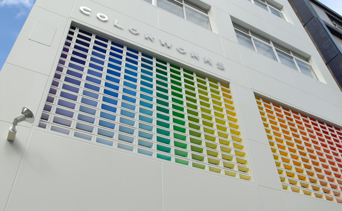 ペイントで自分らしいインテリアを実現！色のプロ「COLORWORKS（カラー 
