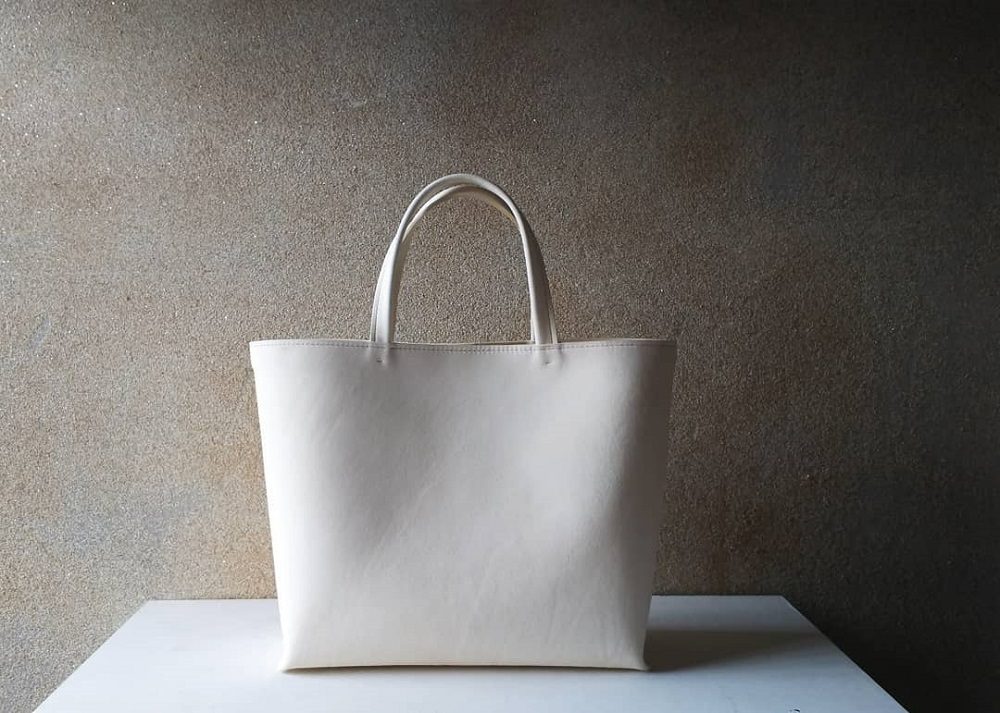 極美品 DAISUKE FURUKAWA 手縫い レザー ツツバッグ 黒 手作り ツツバッグ ブラウン (M・Φ185mm×H220mm×ハンドル高130mm