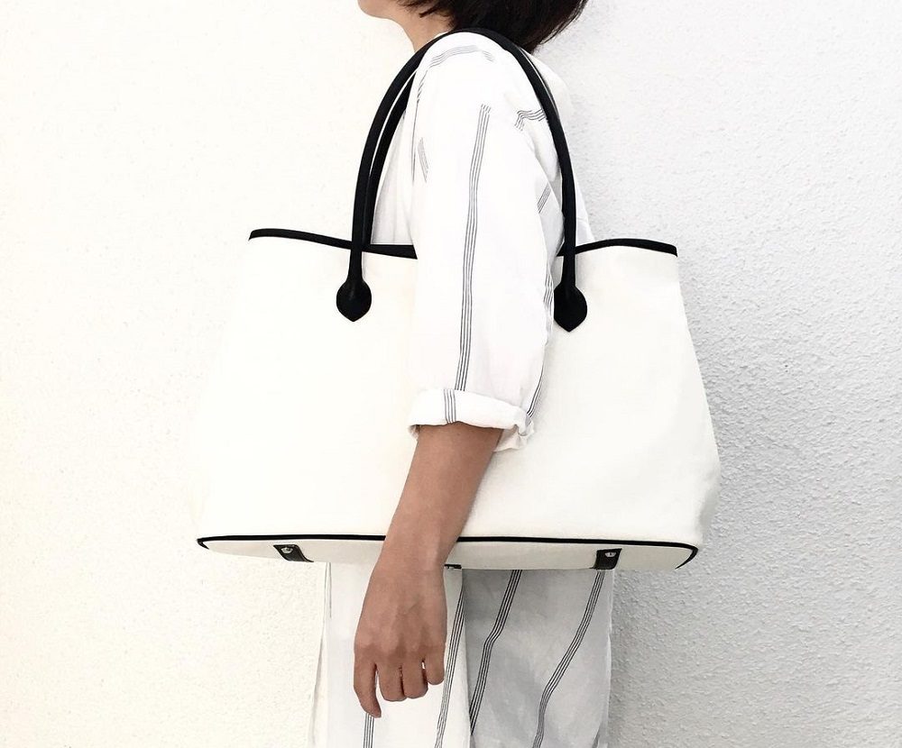 IACUCCI✨ハラコ×シボ革　トートバッグ　大容量　グレー　異素材　本革 IACUCCI✨ハラコ×シボ革 トートバッグ 大容量 グレー 異素材 本革
