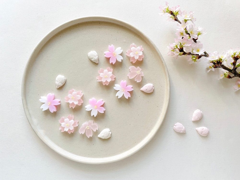 ひと足早く春を先取り 華やかで心ときめく桜色の和菓子5選 和菓子通のお取り寄せ Sheage シェアージュ ひと足早く春を先取り 華やかで心ときめく桜色の和菓子5選 和菓子通のお取り寄せ Sheage シェアージュ