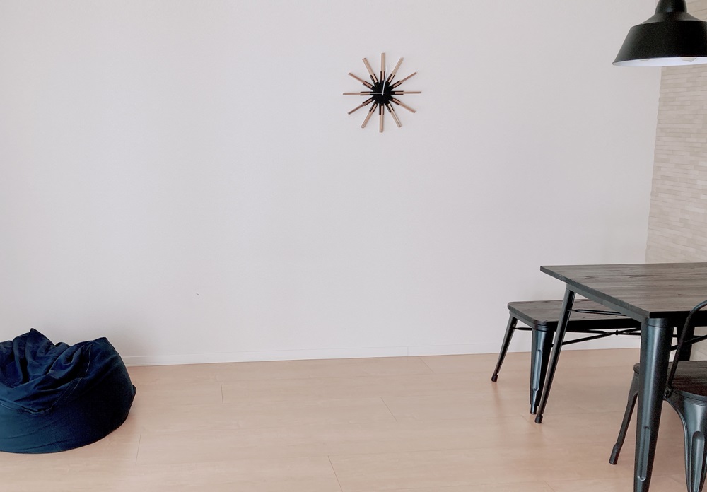 自然と片づく部屋にするには？ものを手放したミニマリストが続ける7