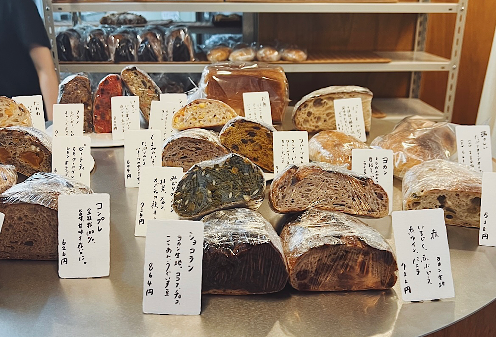 定価3.8万 ドッグフィーバー DOG FEVER イタリア職人のハンドメイド ハグリング 指輪 シルバー チワワ イタリア製 16号 ユニセックス 本当は教えたくない。パン好きから大人気。何度でも通いたい都内屈指の