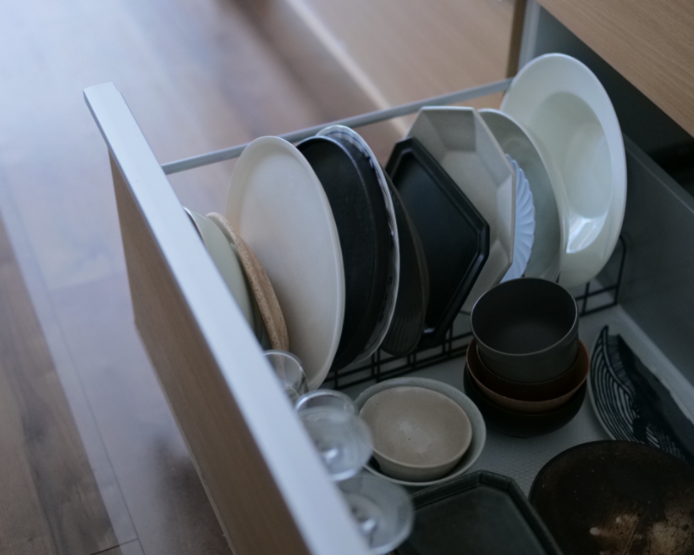 これは手放していいい。稼働率100％の食器棚を目指すための、ミニマ 