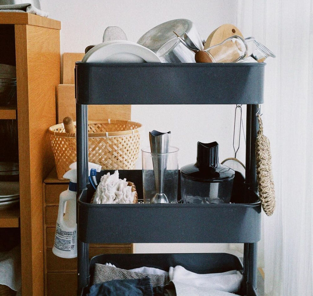 買ったのにうまく使えない…」を解消。片付け上手のワゴン収納の活用