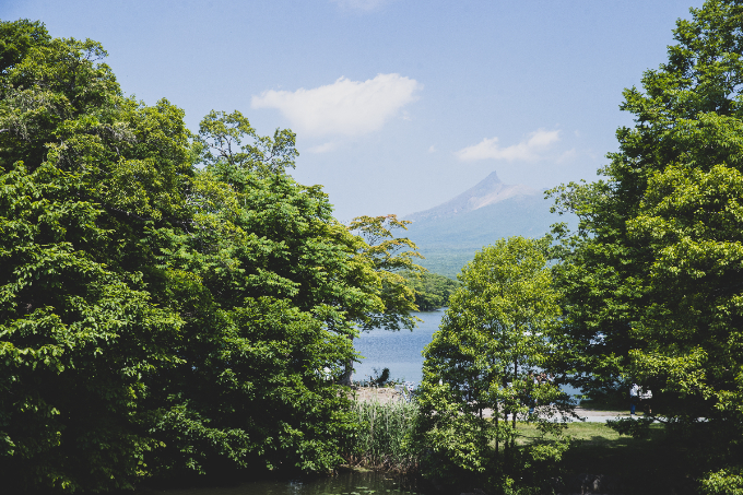 美しい湖と自然発酵のパンにナチュラルワインも。五感が満たされる函館近郊ドライブコース