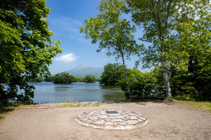 美しい湖と自然発酵のパンにナチュラルワインも。五感が満たされる函館近郊ドライブコース