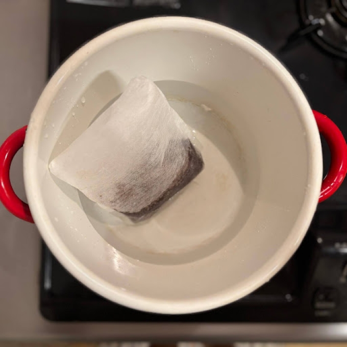 実は万能クリーニング剤！「捨てる」から「使い切る」へ。余ったコーヒーかすの活用法