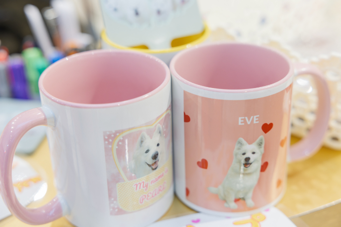 都会で体験できる、癒しの新スポット『サモエドカフェmoffu』体験ルポ