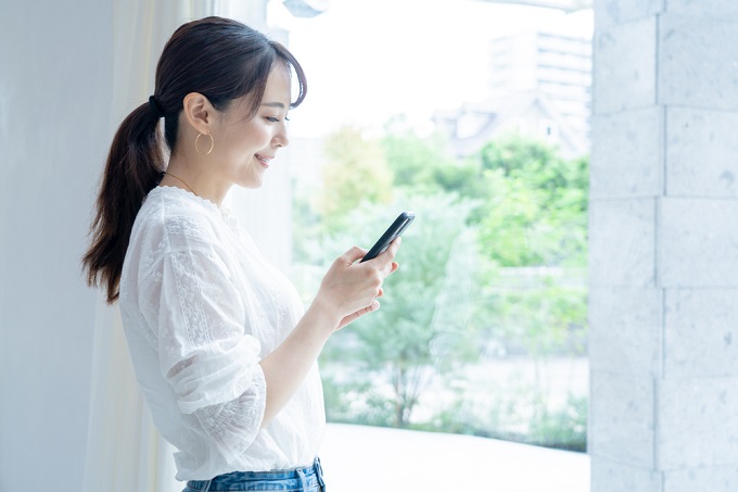 手元から幸運を引き寄せ。【スマホ風水】ぐんぐん運気が上がるスマートフォンづくり＜上げたい運気・12星座別＞