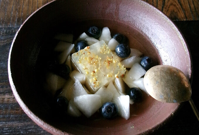 絶景、サウナ、薬膳料理…。時間を忘れて“今”に没頭できる。一日一組限定宿・長野「イチイチ」で過ごす一泊二日