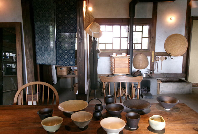 絶景、サウナ、薬膳料理…。時間を忘れて“今”に没頭できる。一日一組限定宿・長野「イチイチ」で過ごす一泊二日