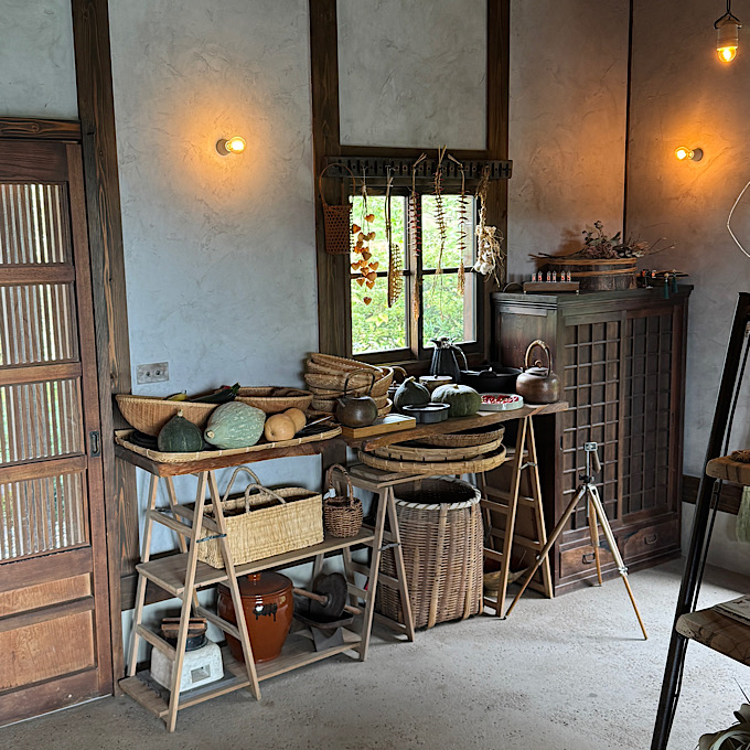 絶景、サウナ、薬膳料理…。時間を忘れて“今”に没頭できる。一日一組限定宿・長野「イチイチ」で過ごす一泊二日