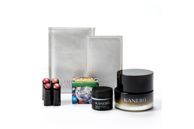 どれを選ぶ？ギフトにも、自分へのご褒美にも。厳選冬のホリデーコスメ