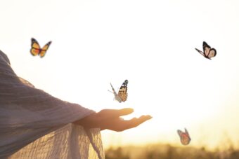 余白があるほど幸運が舞い込む！2026年開運の鍵。2025年末までに＜手放すべき＞5つのもの