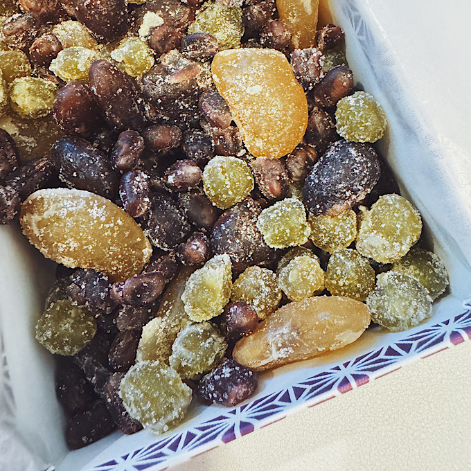 老舗から隠れ家的名店まで。自信をもって贈れる、美しい装いと味わいの「趣ある和菓子」5選