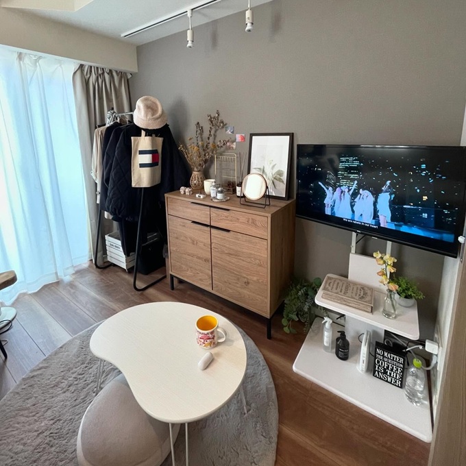 コンパクトな部屋も、くつろげるナチュラルインテリアに。【6畳〜8畳1K】広く使うレイアウト実例集