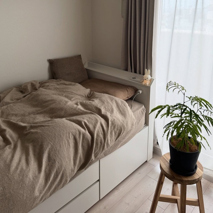 コンパクトな部屋も、くつろげるナチュラルインテリアに。【6畳〜8畳1K】広く使うレイアウト実例集