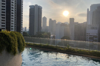 未来都市シンガポールで、自然に還るような時間を