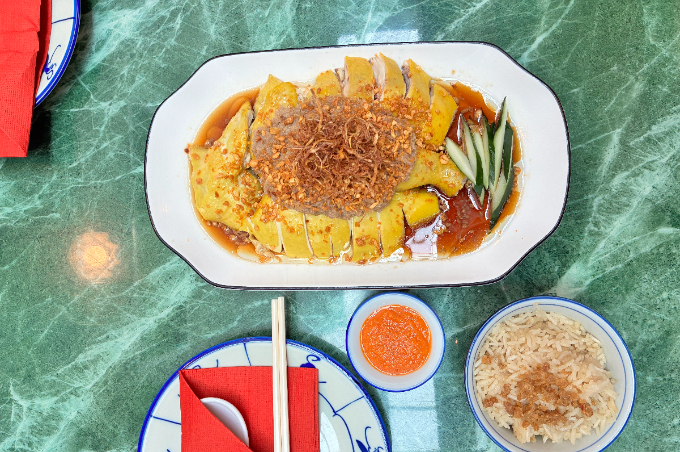 未来都市シンガポールで、自然に還るような時間を