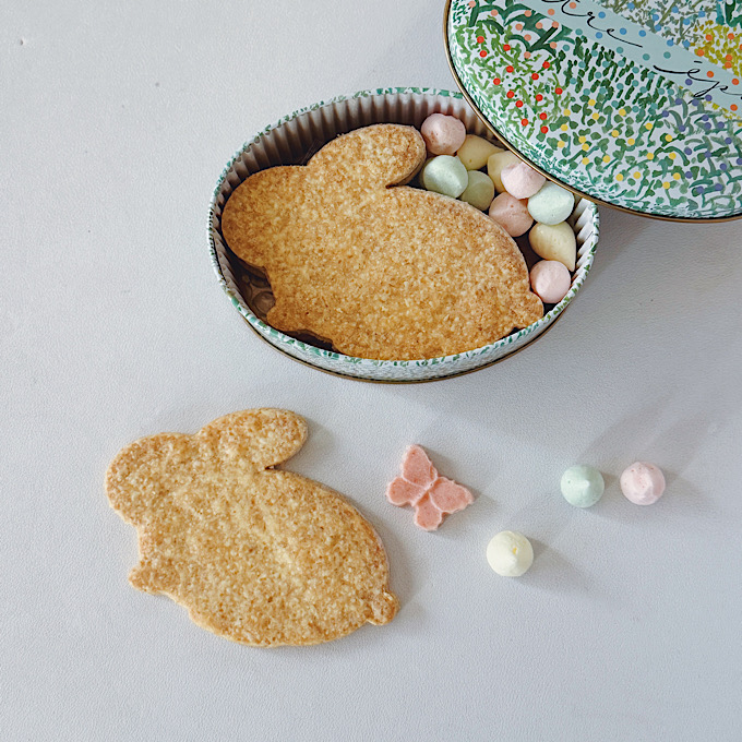 ご挨拶の贈り物にもおすすめ。春の訪れを楽しめる、上品かつ華やかなご褒美お菓子5選