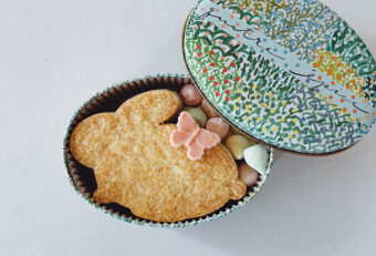 ご挨拶の贈り物にもおすすめ。春の訪れを楽しめる、上品かつ華やかなご褒美お菓子5選