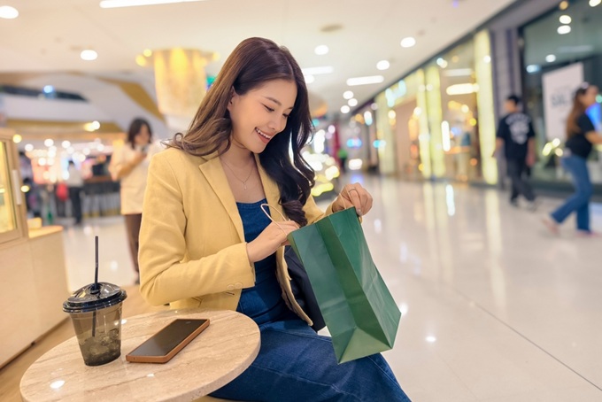 「貯めなきゃ」と思うほどお金は逃げていく？人気占い師が教える、金運が上がる３つの方法