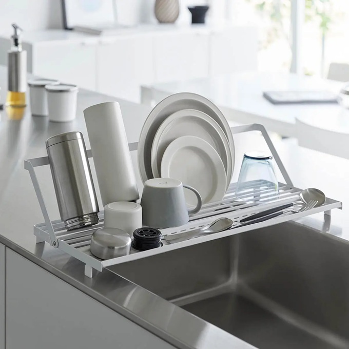 こんなの欲しかった！すっきり見せながら、ものの“ちょい置き”を可能に。「tower」最新アイテム5選