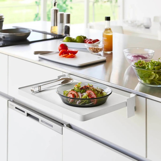 こんなの欲しかった！すっきり見せながら、ものの“ちょい置き”を可能に。「tower」最新アイテム5選