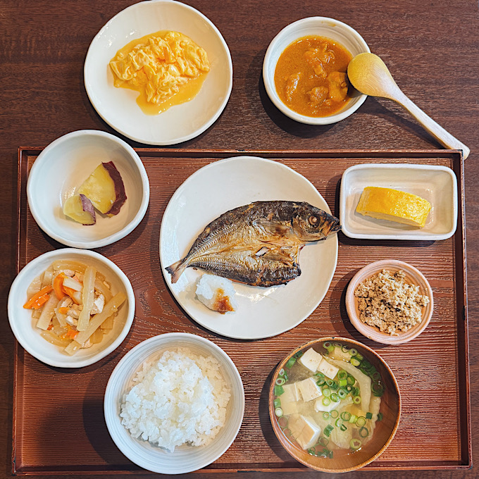エメラルドブルーの絶景に癒される。人気の山口県「角島大橋」「別府弁天池」を巡るおすすめモデルコース