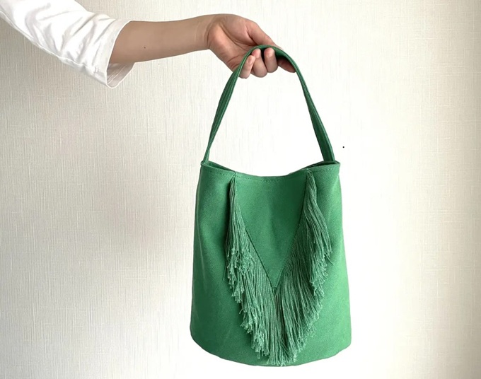 春から夏に映えるカラーが勢ぞろい。お出かけや通勤、旅行にも大活躍の上質な帆布トートバッグ7選