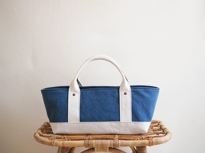 春から夏に映えるカラーが勢ぞろい。お出かけや通勤、旅行にも大活躍の上質な帆布トートバッグ7選